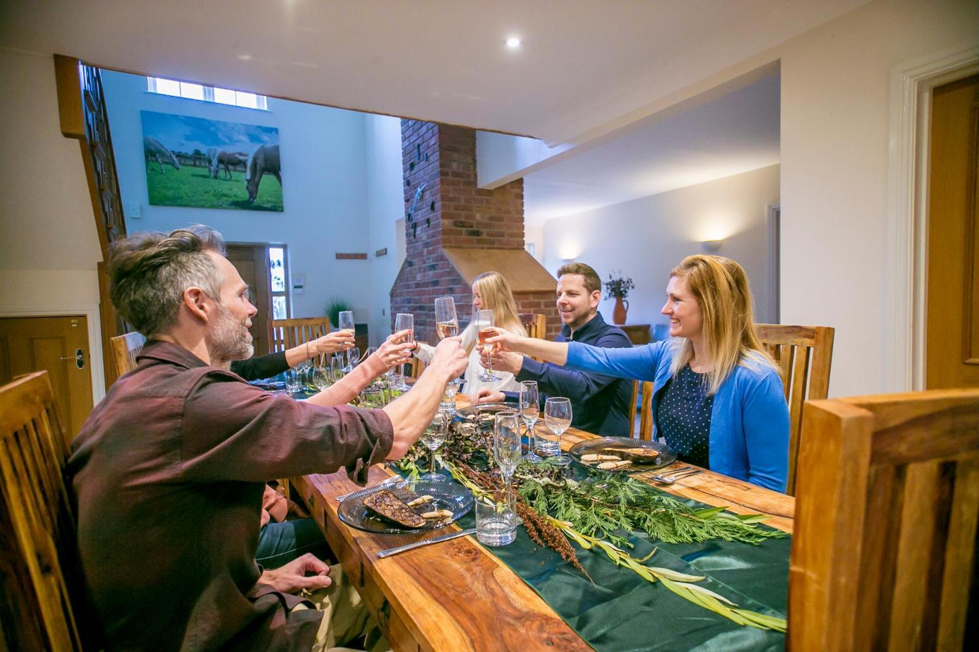 Langford Farmhouse - New Forest National Park Luxury 4Bd, Hot Tub, Cinema, 10 Acres Bartley エクステリア 写真